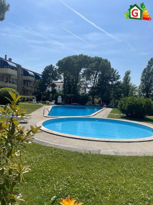 With Pool In Cavalino Jesolo Apartment *